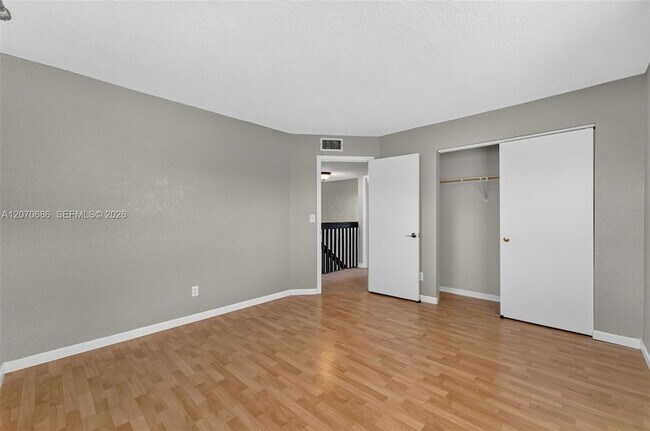 Building Photo - 4848 Grapevine Wy