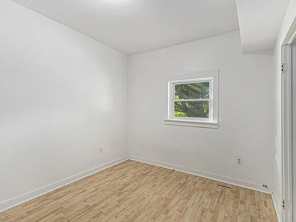 Building Photo - 703 W Dowland St