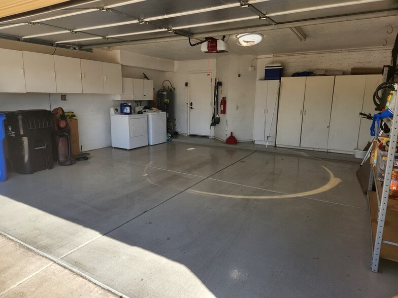 Building Photo - 16445 N 29th Dr