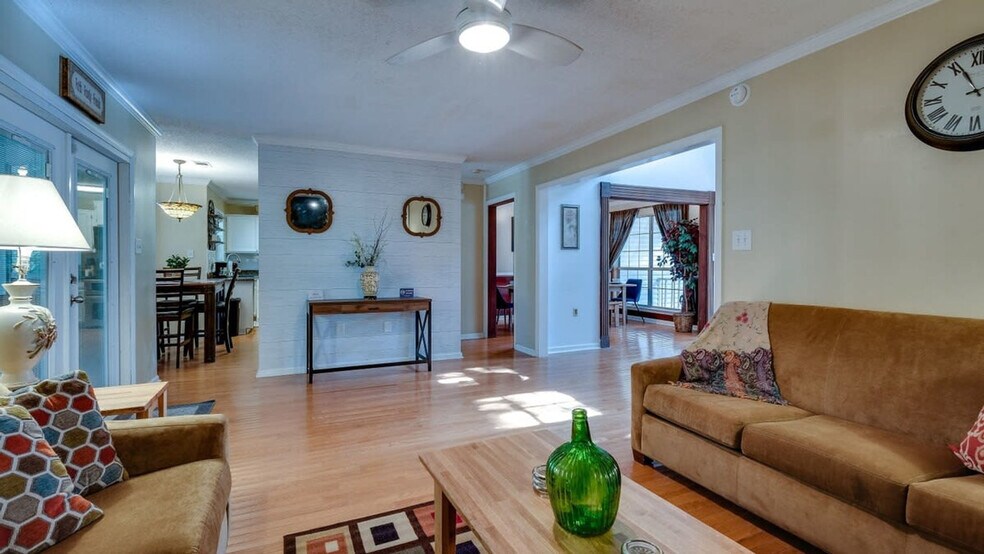 Building Photo - 584 Oemler Loop