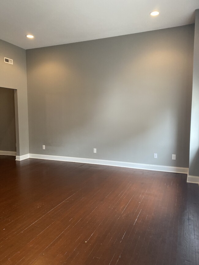 Building Photo - 945 4th Ave