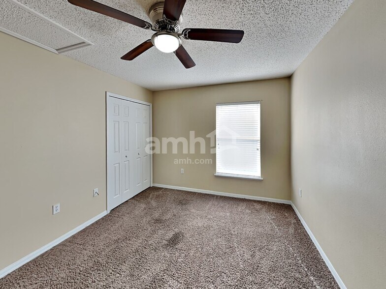 Building Photo - 1683 Sorento Cir