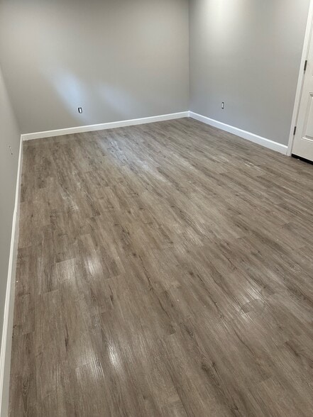 Building Photo - 516 Broken Oak Ct
