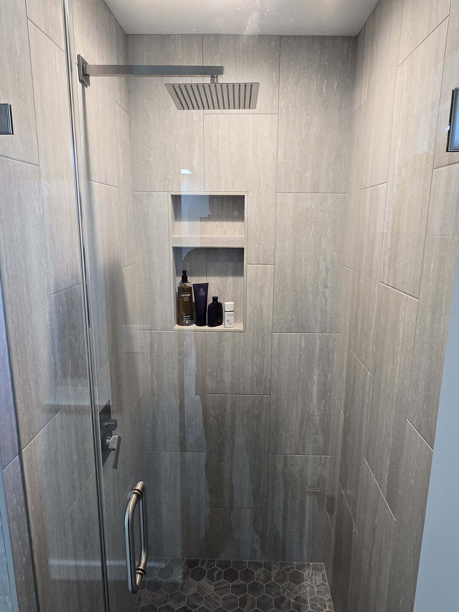 Custom Shower - 904 Station St