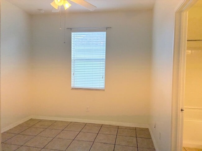 Building Photo - Water View 4/3 in Wyndham Lakes Estates ne...