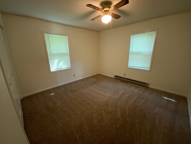 Building Photo - 207-207 Briarcrest Ct