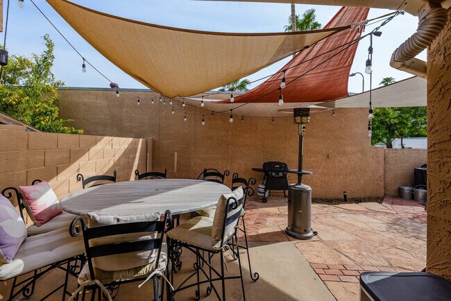 Building Photo - 2041 N 87th Way