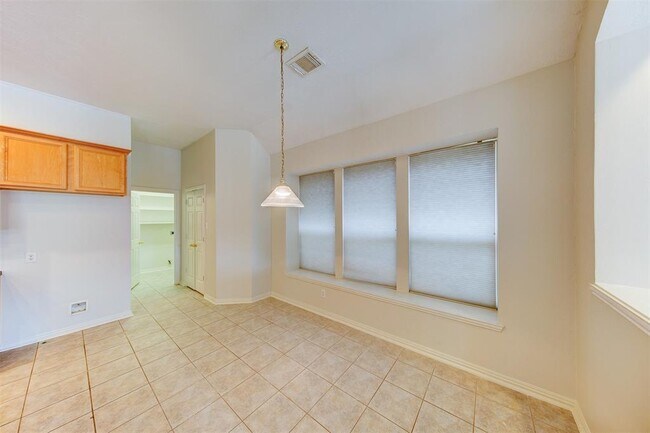 Building Photo - 3203 Amerson Dr