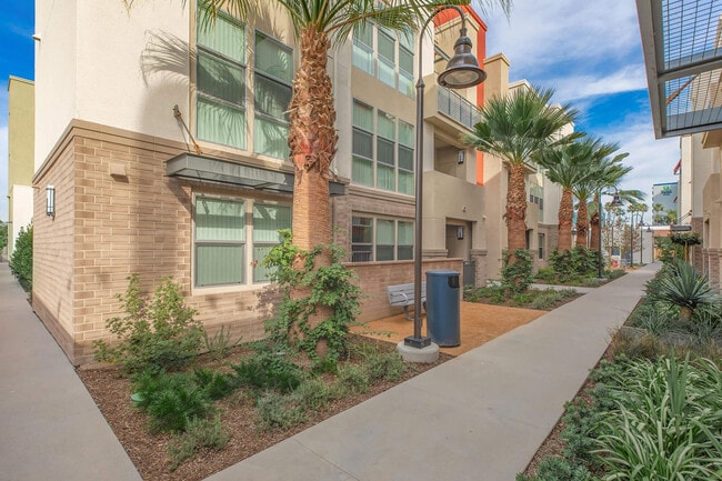 Building Photo - First Street