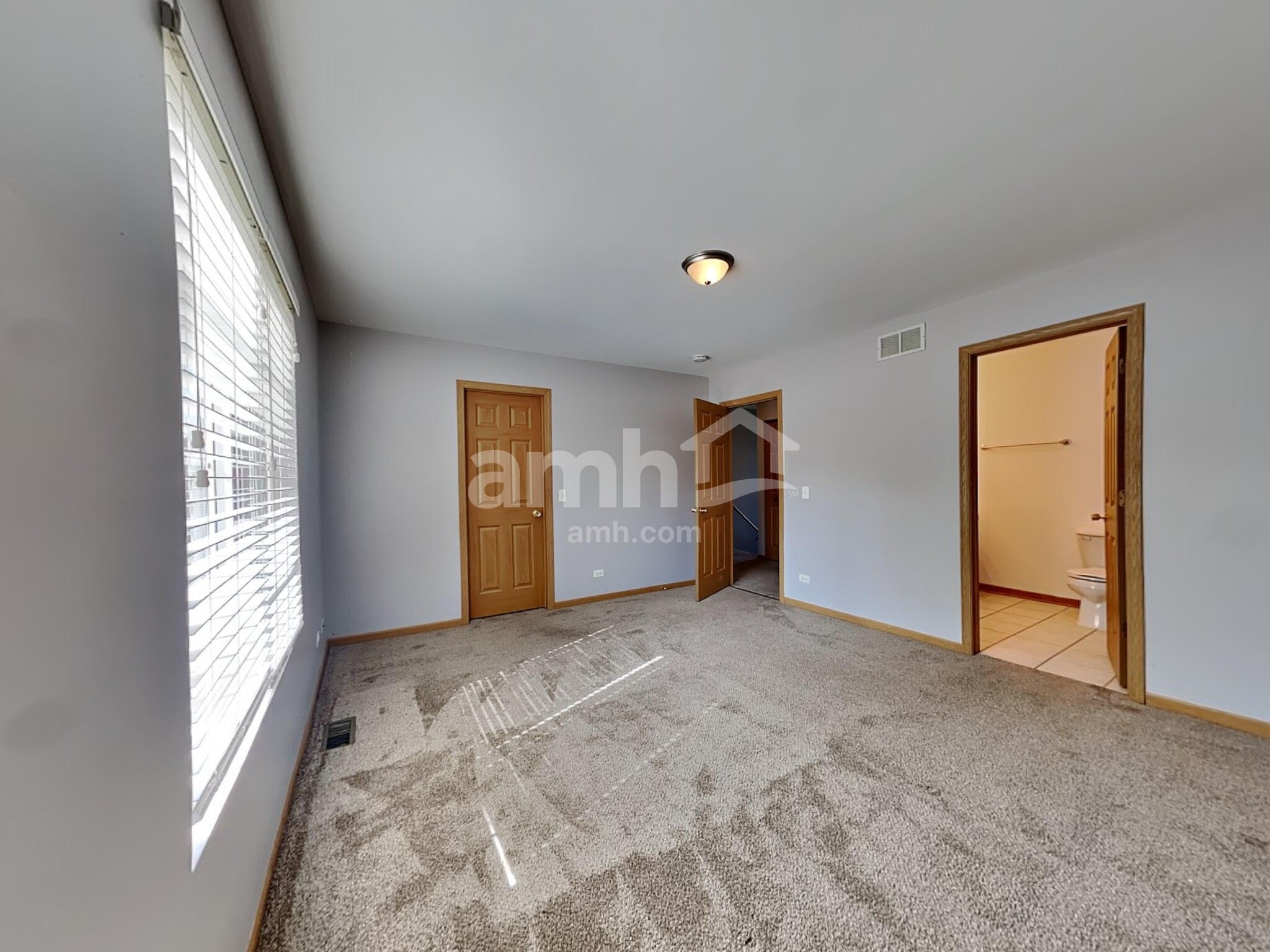Building Photo - 2917 W Country Club Ave