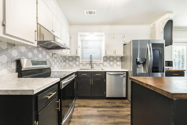 Building Photo - 4202 Cyndy Jo Cir