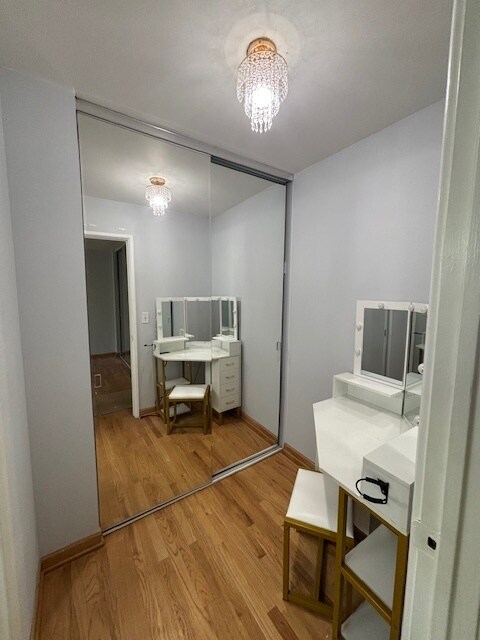 Dressing Room & Vanity - 2629 N Hampden Ct