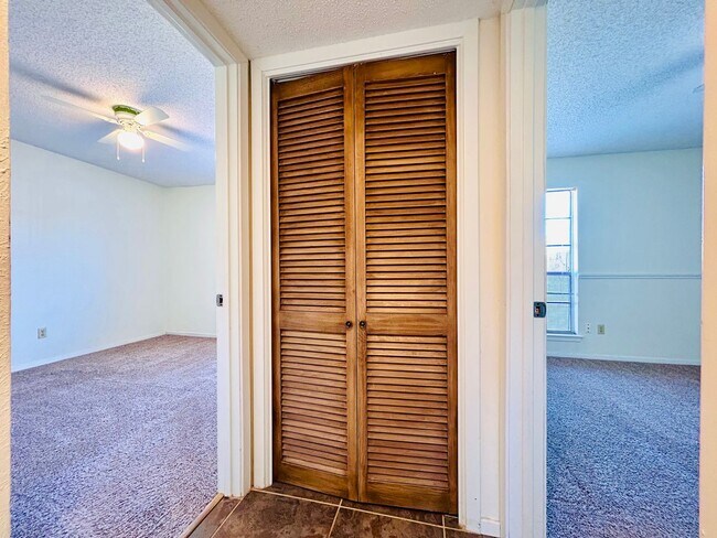 Building Photo - 11300 Maidenstone Dr