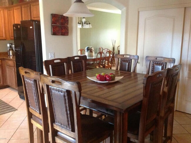 Building Photo - Pending/ Rented - Spacious Rita Ranch Home with Modern Comforts & Community Perks!