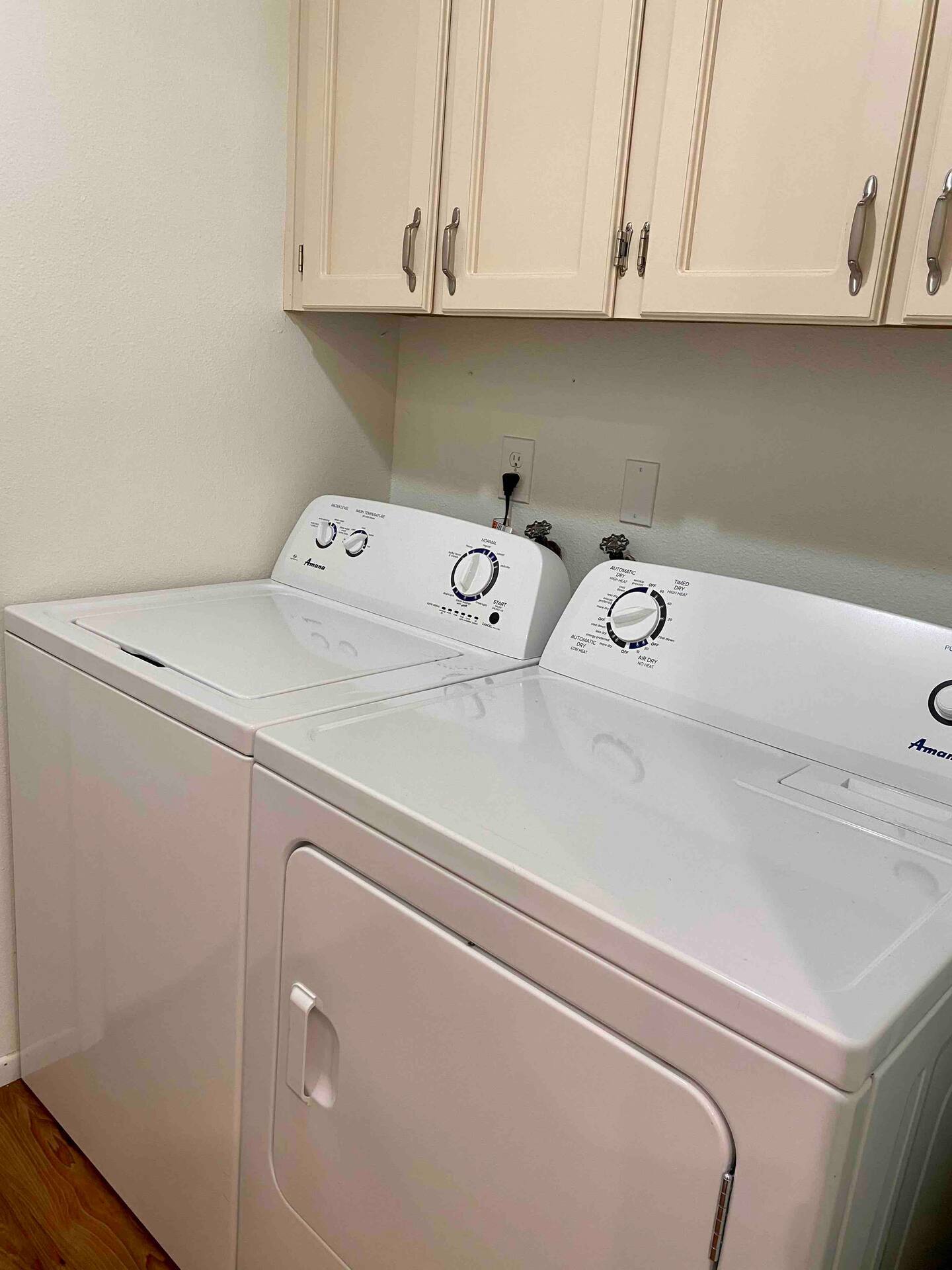 Building Photo - 4135 NW Walnut Pl