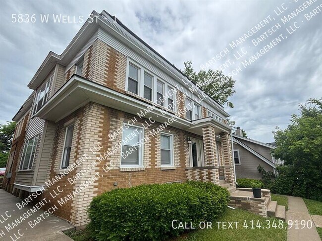 Primary Photo - 5836 W Wells St