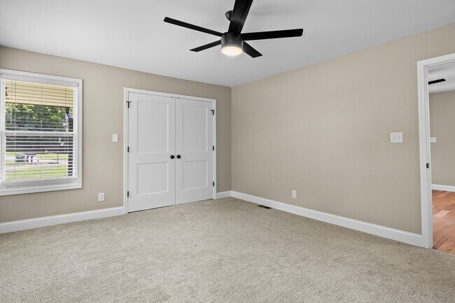 Building Photo - 910 Windlau Ct