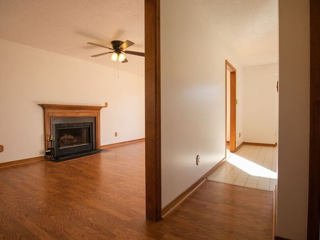 Building Photo - 7412 Pineleaf Dr