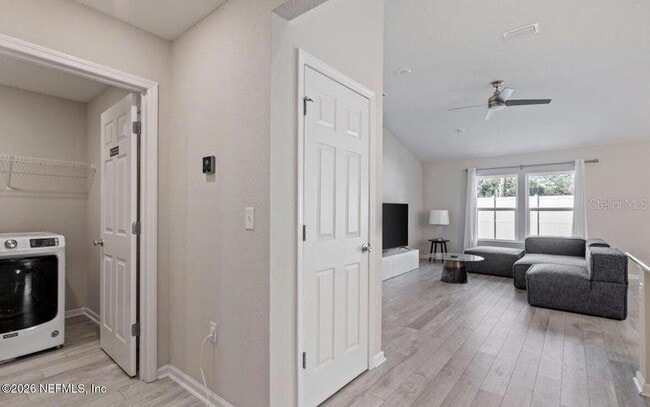 Building Photo - 3106 Hawks Hl Ln