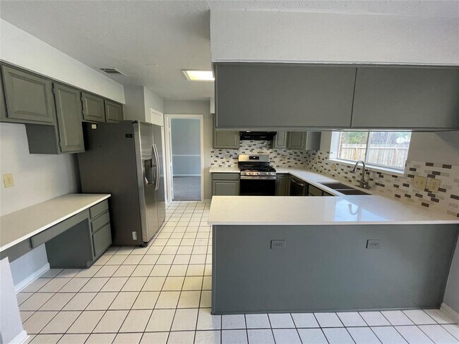 Building Photo - 14803 Silver Knight Ct