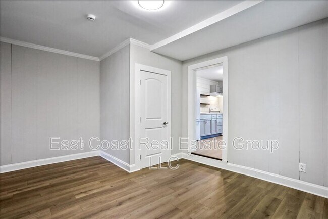 Building Photo - 803 S Potomac St