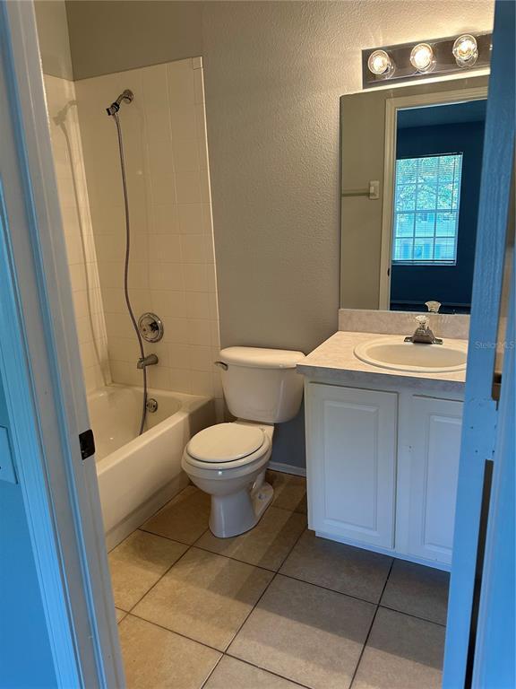 Building Photo - 8563 Hunters Key Cir