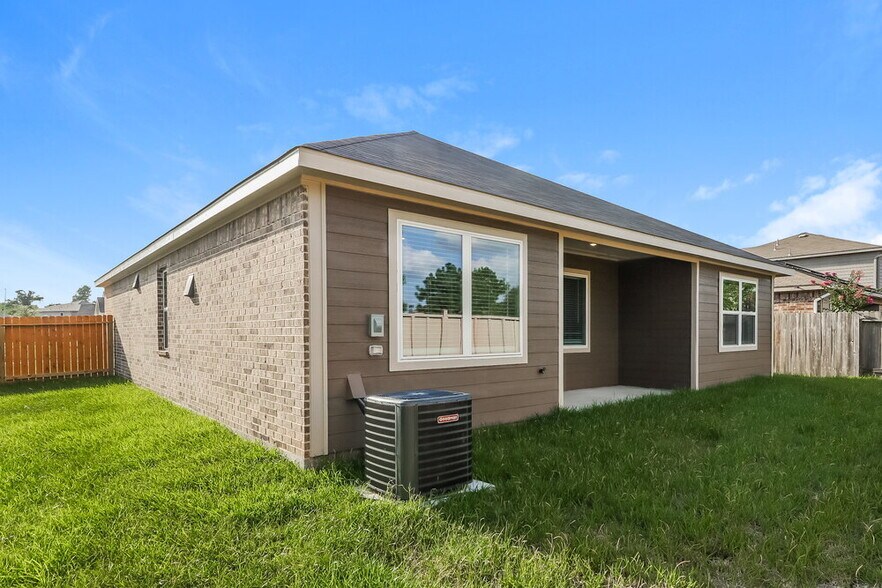 Building Photo - 149 Dogwood Point Dr