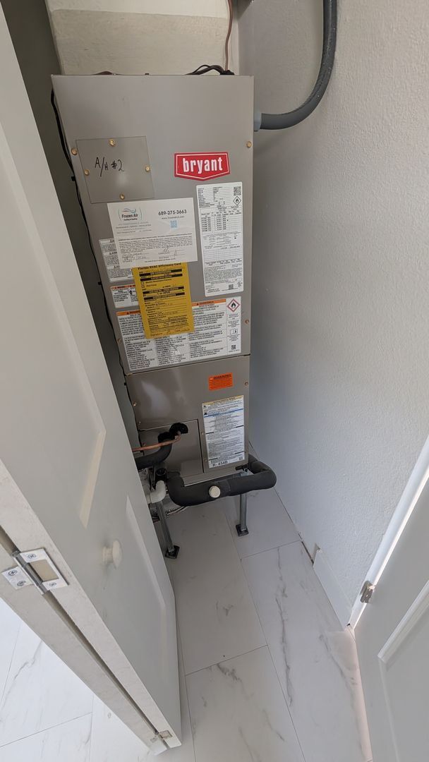 Building Photo - One bedroom one bath Adjacent apartment with private entrance.