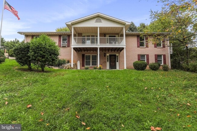 Primary Photo - 56-A PROCTOR Ln