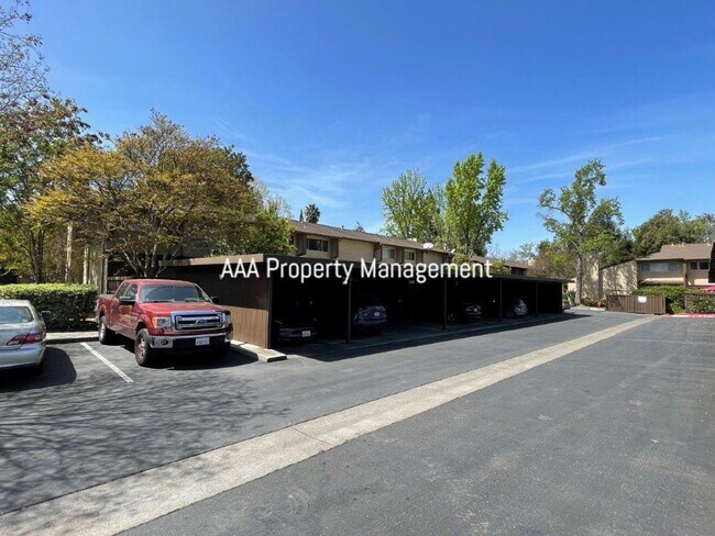 Building Photo - 1861 Olmo Way