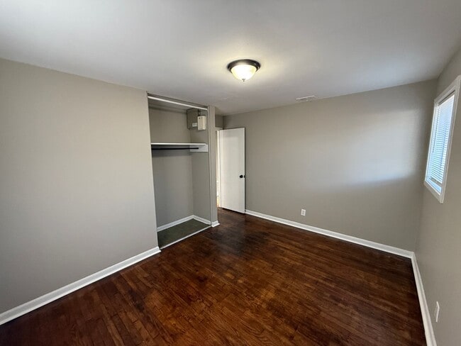 Building Photo - **AVAILABLE NOW**Nice 3 Bedroom / 1 Bathroom Home for Rent in Columbus, GA***