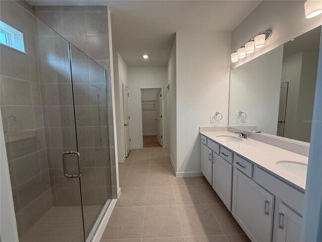 Building Photo - 3915 Big Sky Dr