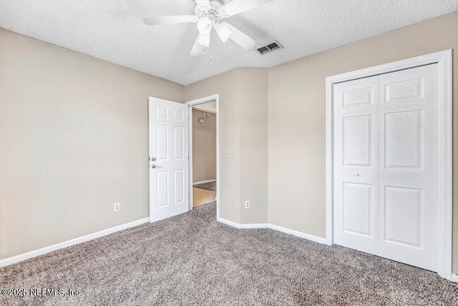 Building Photo - 12895 Bentwater Dr
