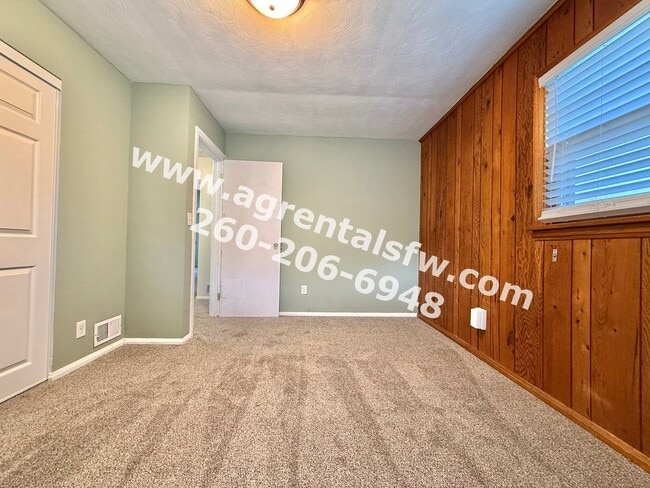 Building Photo - 4620 Taylor St