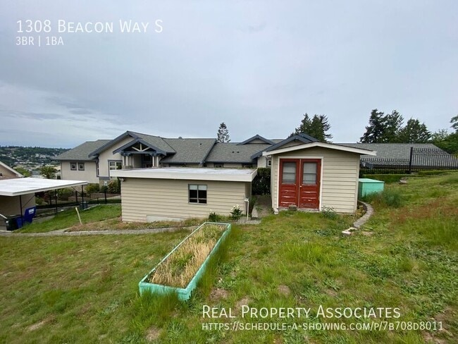Building Photo - 1308 Beacon Wy S