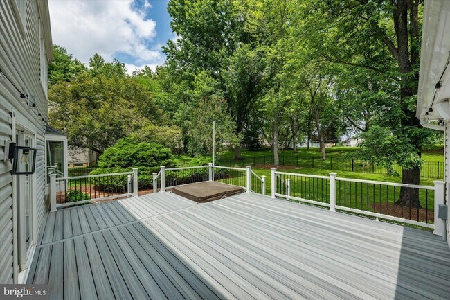 Building Photo - 11209 Maine Cove Dr