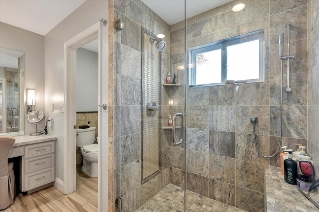 Building Photo - Gorgeous Vibrant Home In Santa Clara
