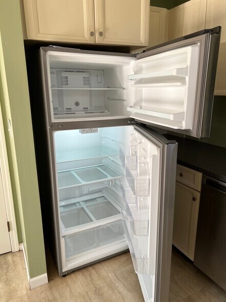 Building Photo - 748 Grant St