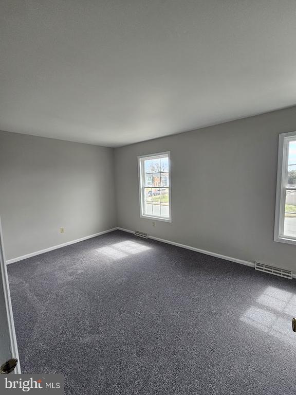 Building Photo - 33 Fieldstone Ct