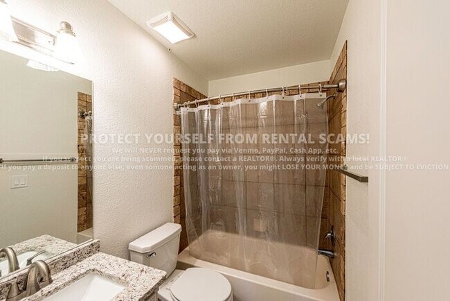 Building Photo - 766 W Breeze Cove