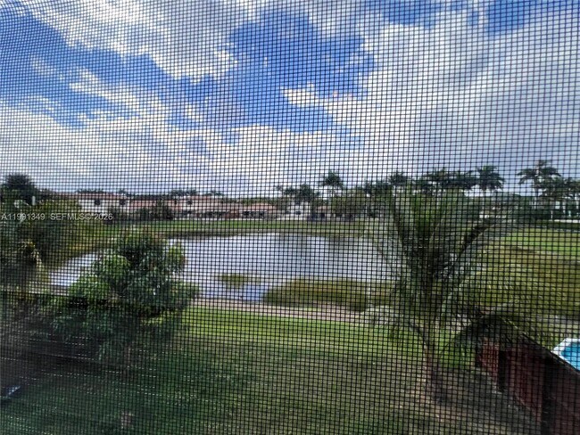 Building Photo - 422 SE 34th Terrace