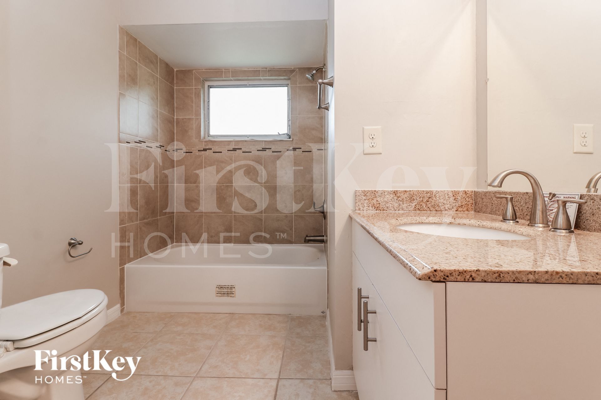 Building Photo - 3753 SE 2nd Pl