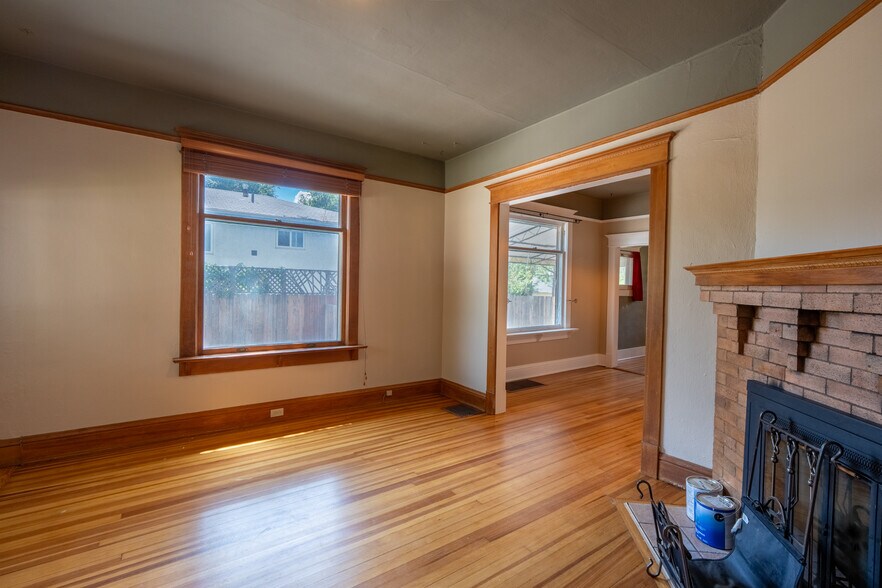 Building Photo - 1416 N Royer St