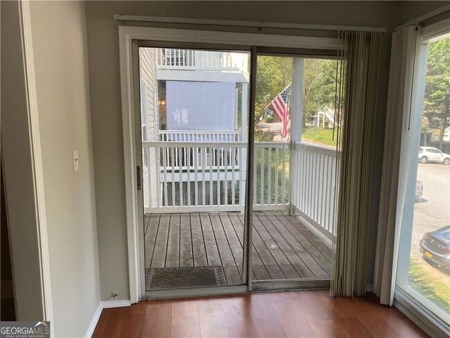 Building Photo - 1607 Augusta Dr