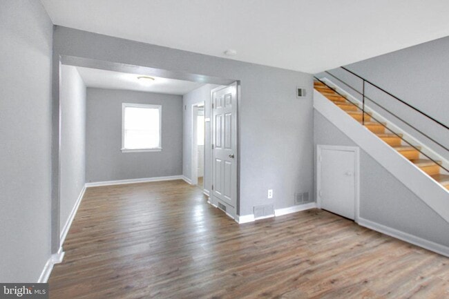 Building Photo - 2580 Iverson St