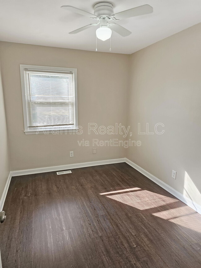 Building Photo - 1620 Cardinal Rd
