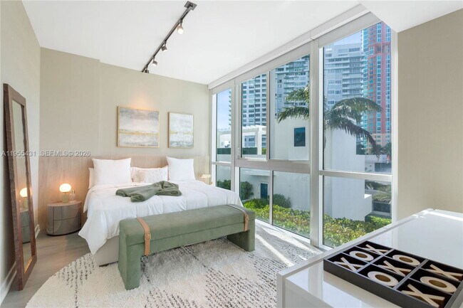 Building Photo - 50 South Pointe Dr