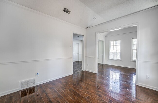 Building Photo - 8483 Timber Creek Dr
