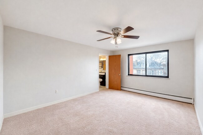 Interior Photo - VOELKEL AVENUE - 2976 -- 191