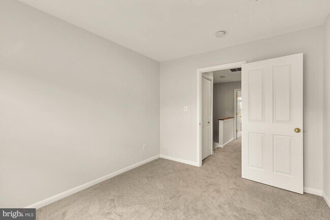 Building Photo - 1227 V St NW